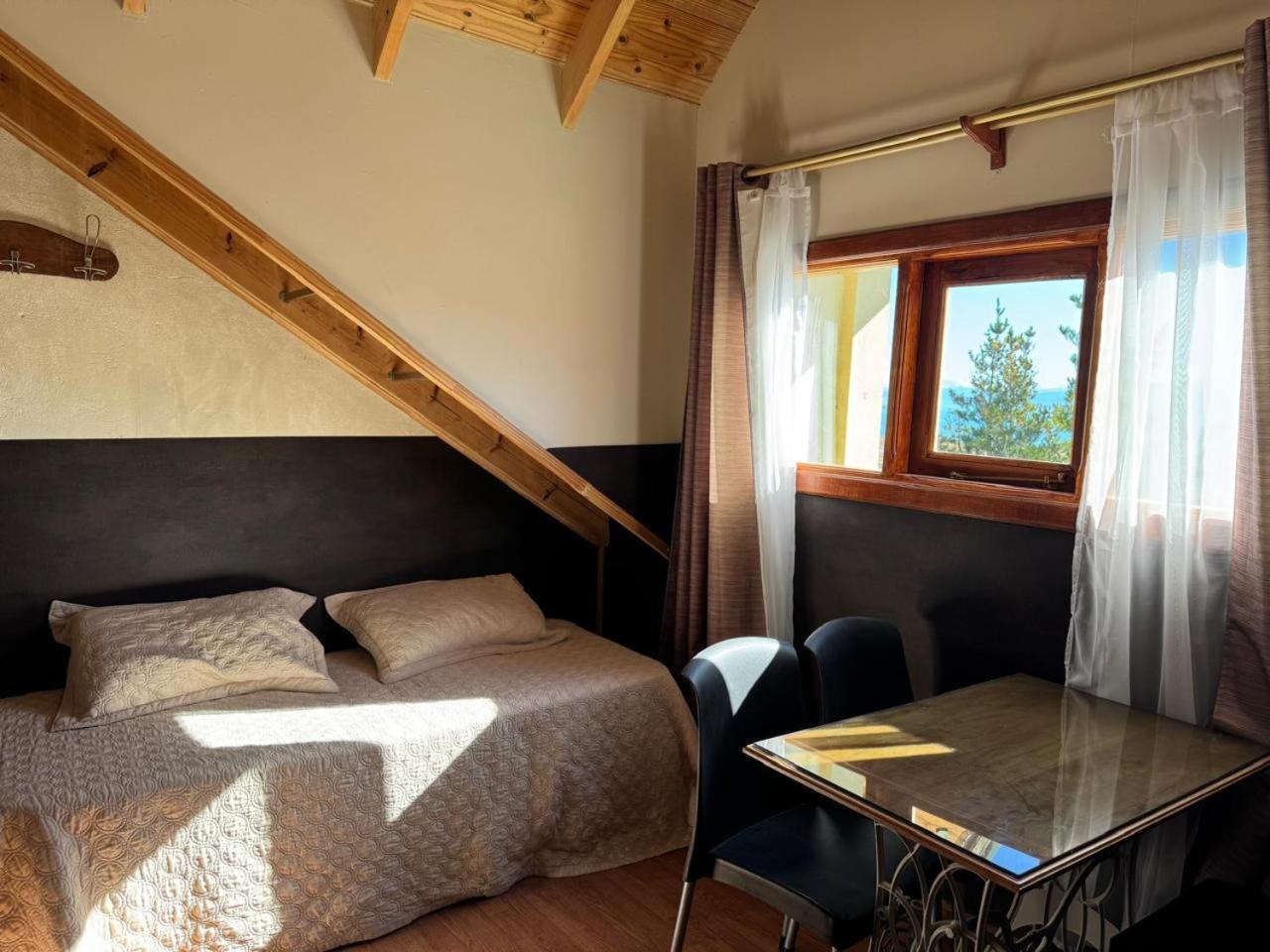 Meulen Hosteria Y Apart El Calafate Bagian luar foto